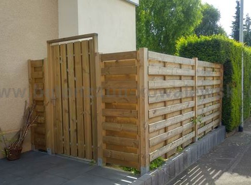 BETONZAUN KOWALEWSKI - Beton Holz Kombi, gerade Ausführung mit Holztür einflügelig