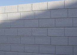 BETONZAUN KOWALEWSKI - Betonzaun Standard Kalkstein in RAL 9016 Weiß