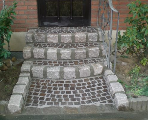 BETONZAUN KOWALEWSKI - Stufenanlage in Naturstein